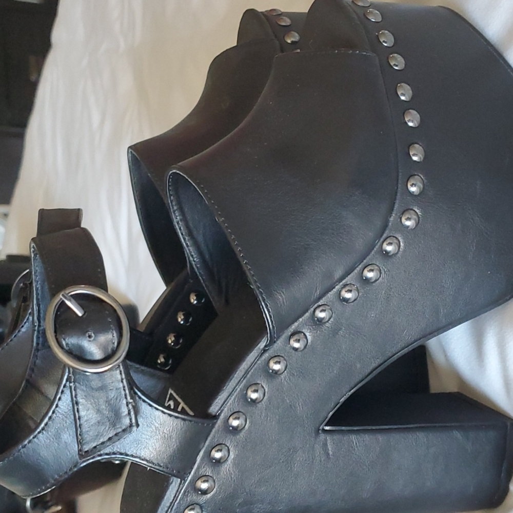 Black Studded Platform Heels by YRU